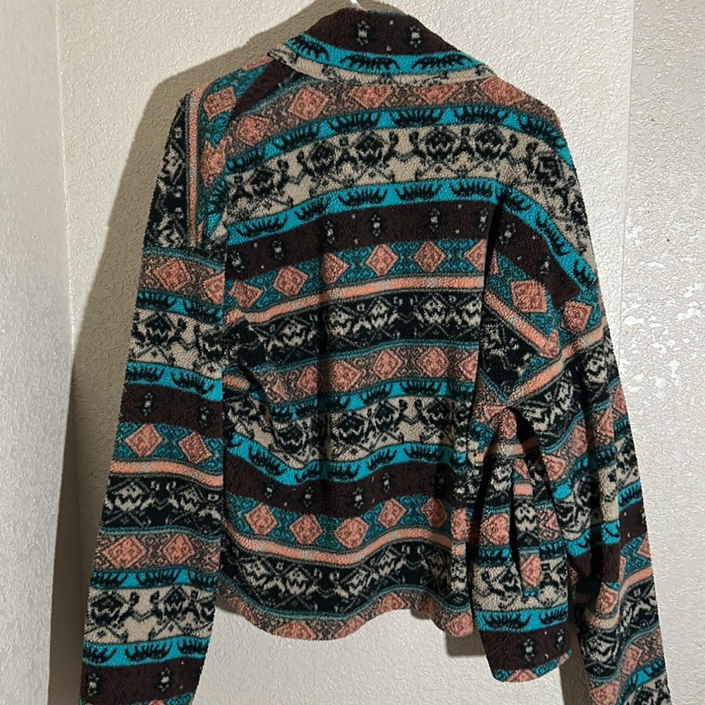Shacket - Picture 2 of 3